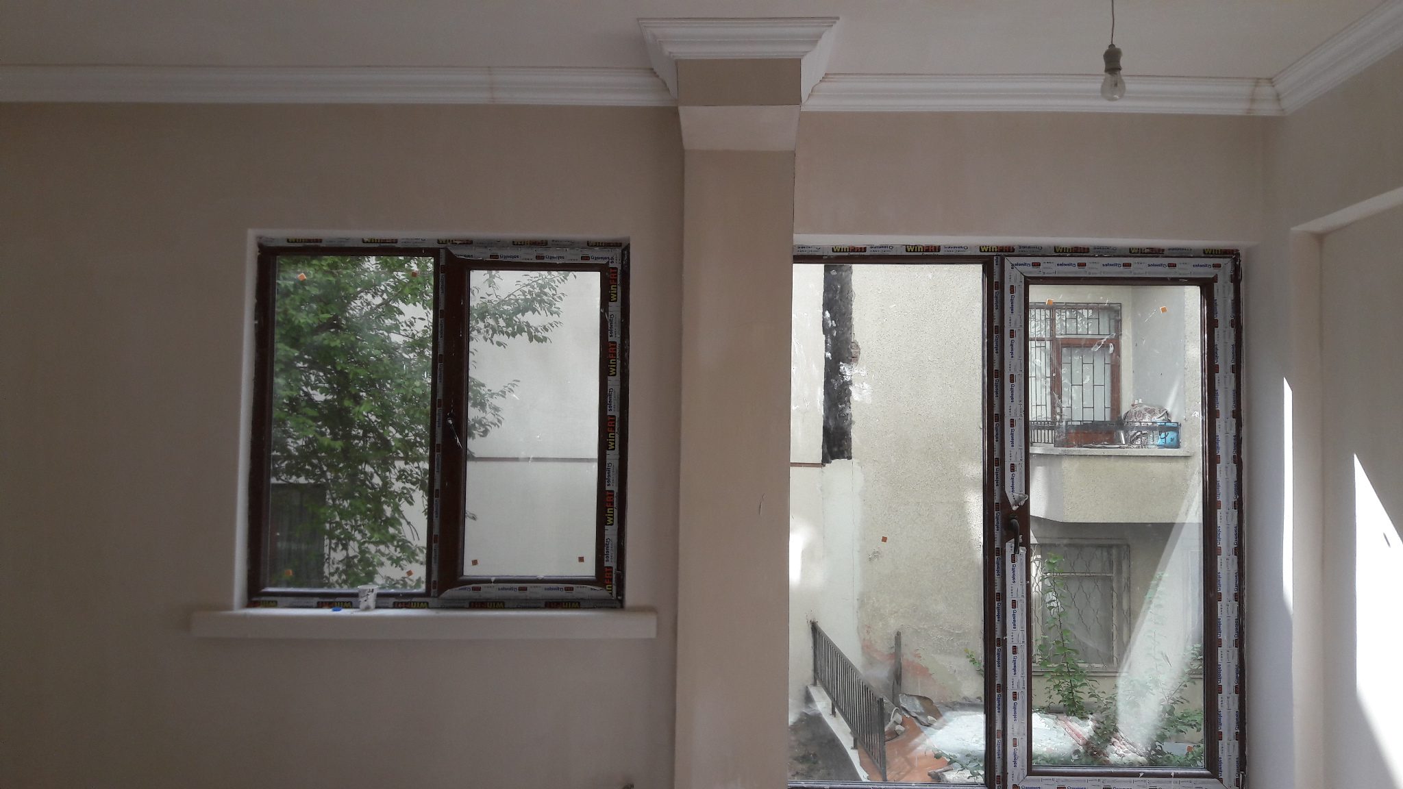 Bahçelerarası Alçıcı